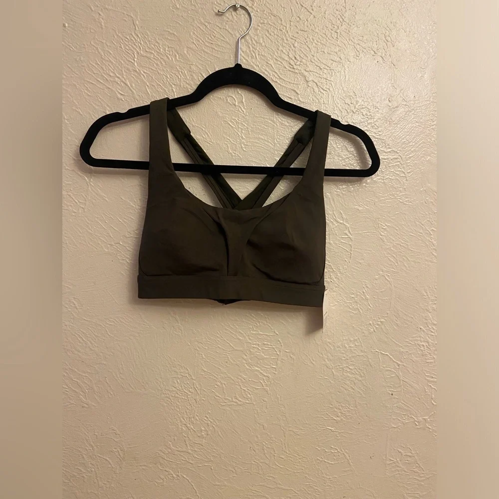 Lululemon run on bra nwt